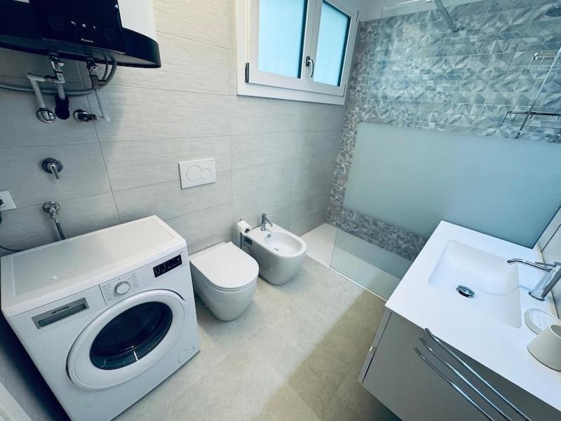 App4Rent Villa Zanetti - Appartamenti Con Spiaggia Privata Frontemare ลิโดดิเยโซโล ภายนอก รูปภาพ