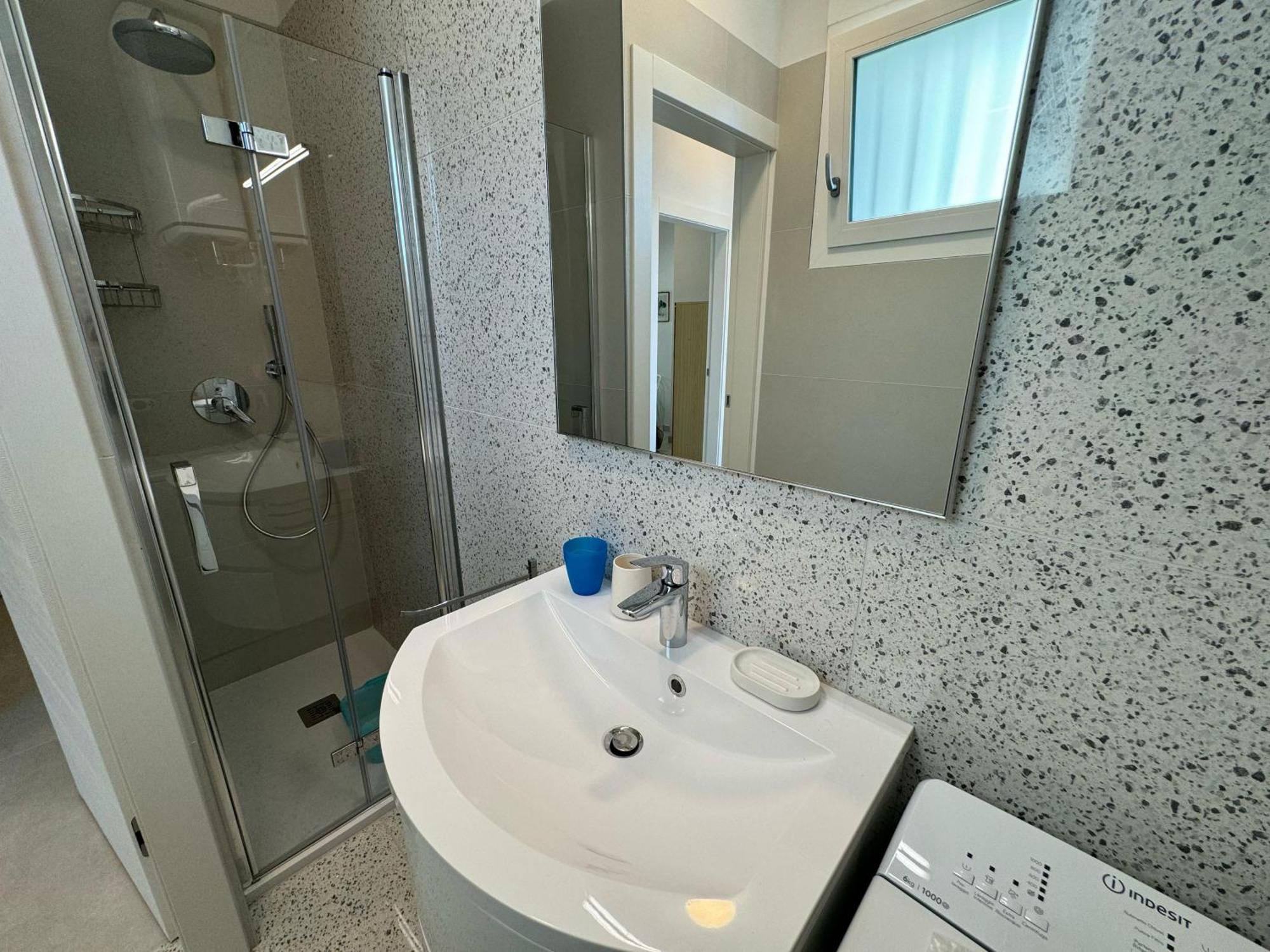 App4Rent Villa Zanetti - Appartamenti Con Spiaggia Privata Frontemare ลิโดดิเยโซโล ภายนอก รูปภาพ